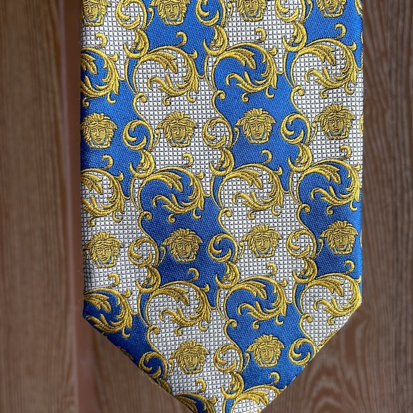 Gianni Versace Baroque Medusa Head Silk Tie metallic Sheen - Picture 8 of 9